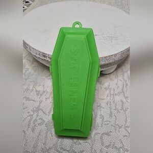Mr. Bones Green Coffin Plastic Case Toy [ Read Details ]